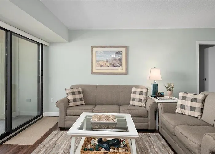 Beautiful Ocean Views From 2 Bedroom Condo! Ferienhaus