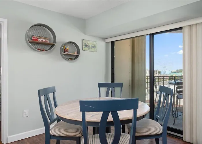 Beautiful Ocean Views From 2 Bedroom Condo! * Ocean Stadt