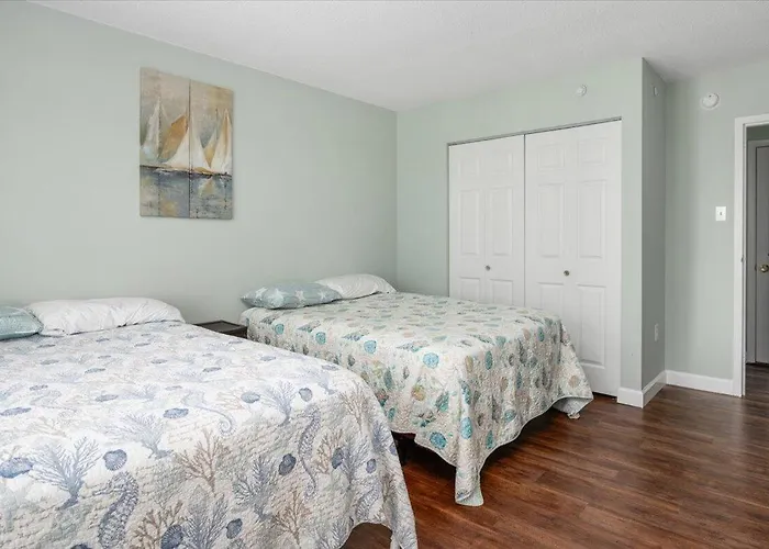 Beautiful Ocean Views From 2 Bedroom Condo! Ferienhaus *