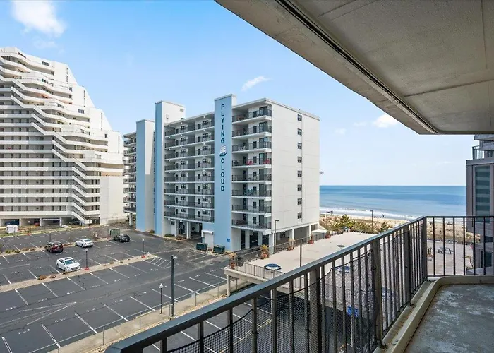 Beautiful Ocean Views From 2 Bedroom Condo! Ocean Stadt