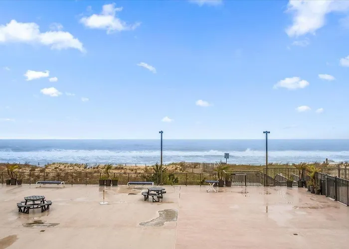 Ferienhaus Beautiful Ocean Views From 2 Bedroom Condo! Ocean Stadt